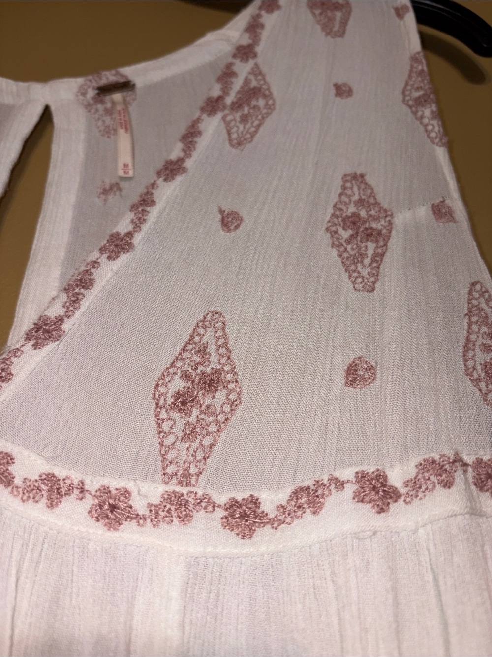 Free People Medium White Boho Tunic with Dusty Rose Embroidery Raw Hem - Picture 3 of 7